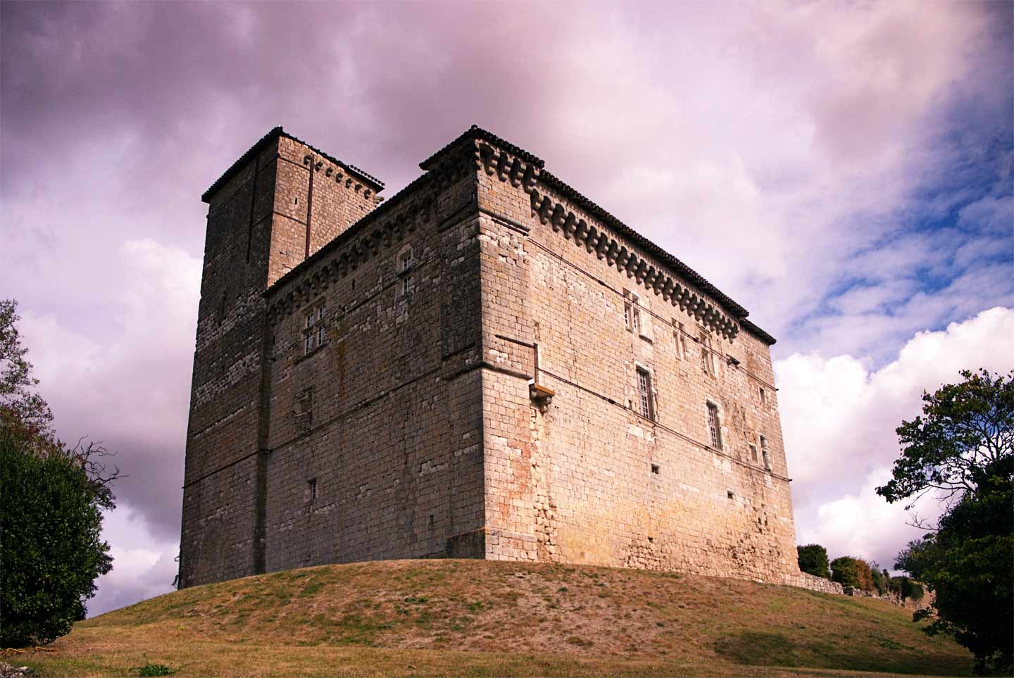 McAuley-castle_cc_img