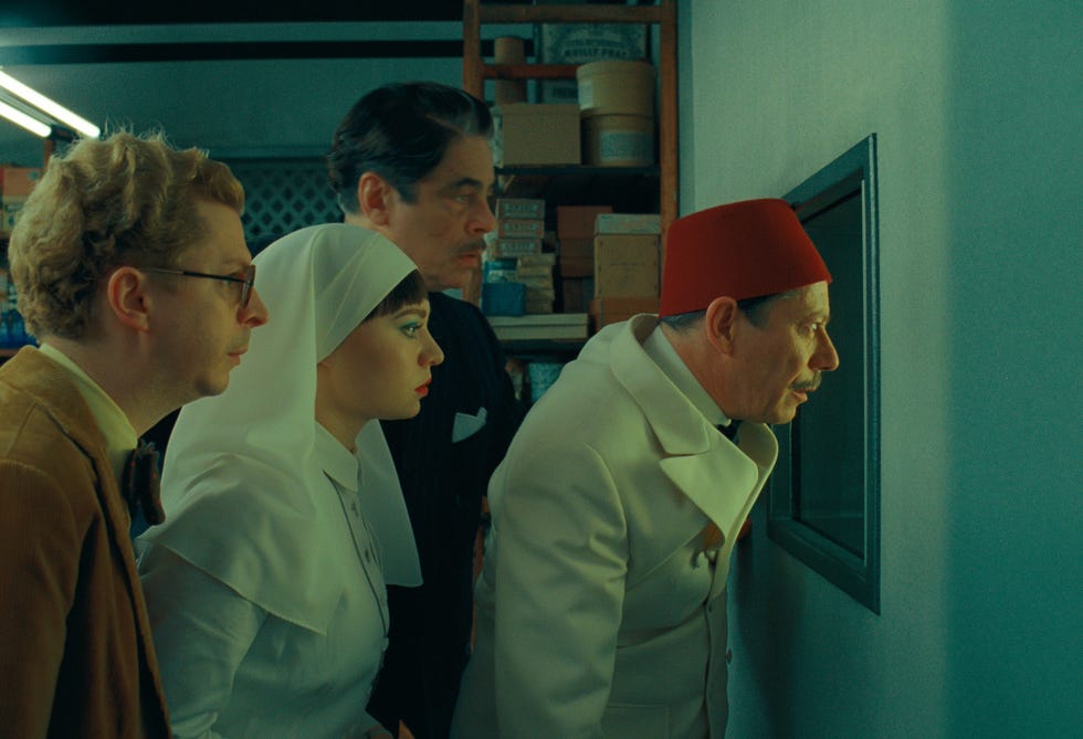(l to r) michael cera as bjorn, mia threapleton as liesl, benicio del toro as zsa zsa korda, and mathieu amalric as marseille bob in director wes anderson's the phoenician scheme, a focus features release. credit: courtesy of tps productions/focus features © 2025 all rights reserved.