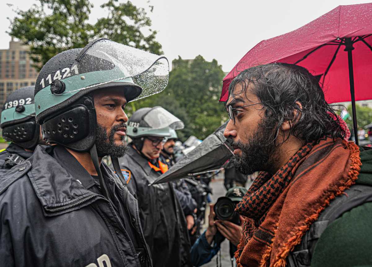 At least 10 people cuffed protesting ICE in Lower Manhattan following No Kings protest 9