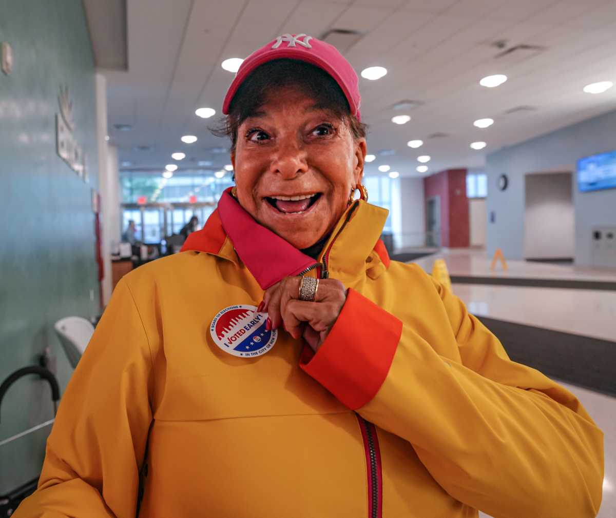 NYC Mayor's Race: Why and how New Yorkers are casting ballots during early voting in Democratic primary 4