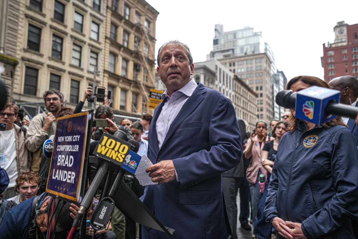 Brad Lander freed after feds drop charges hours after his dramatic arrest in ICE court 5