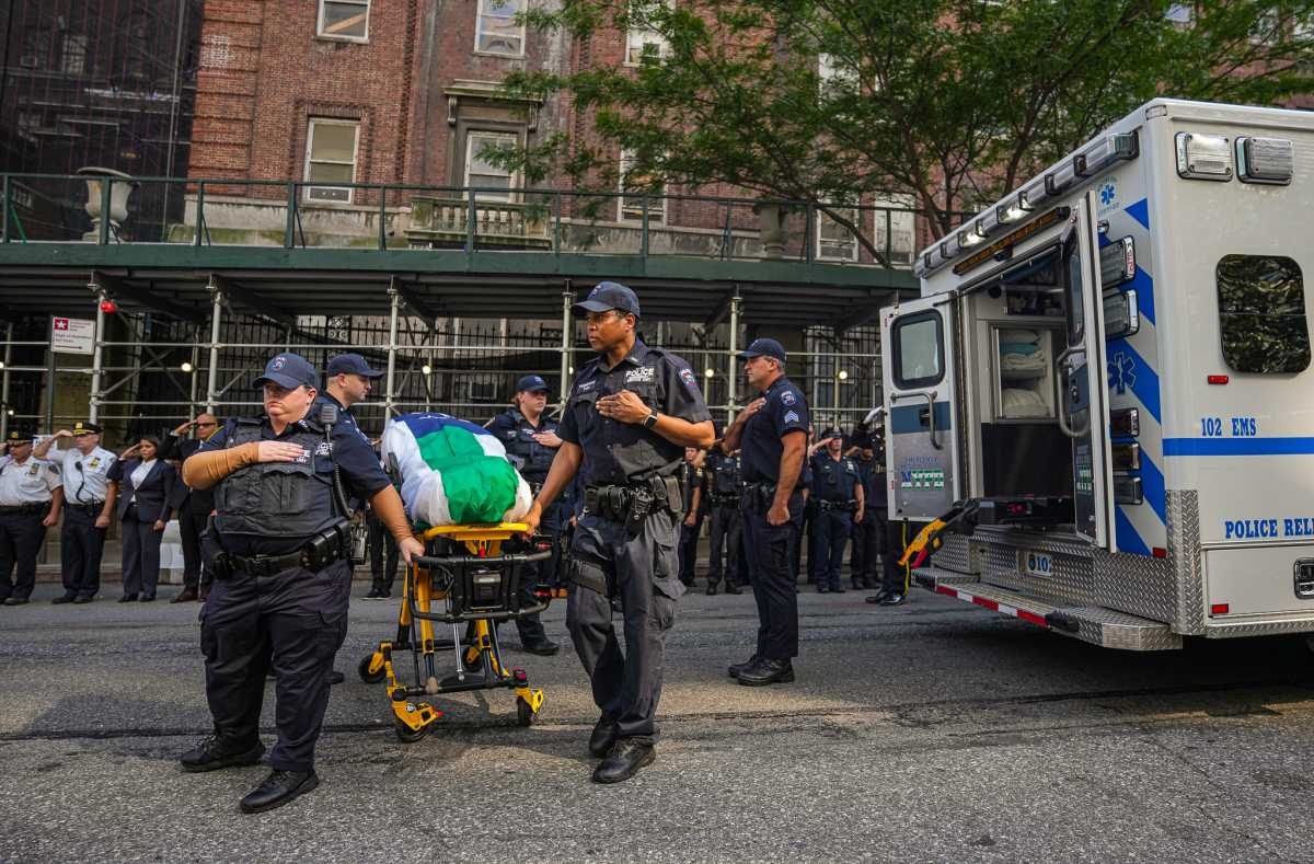 Body of slain Bronx cop killed in Midtown mass shooting released to his family as funeral rites begin 4