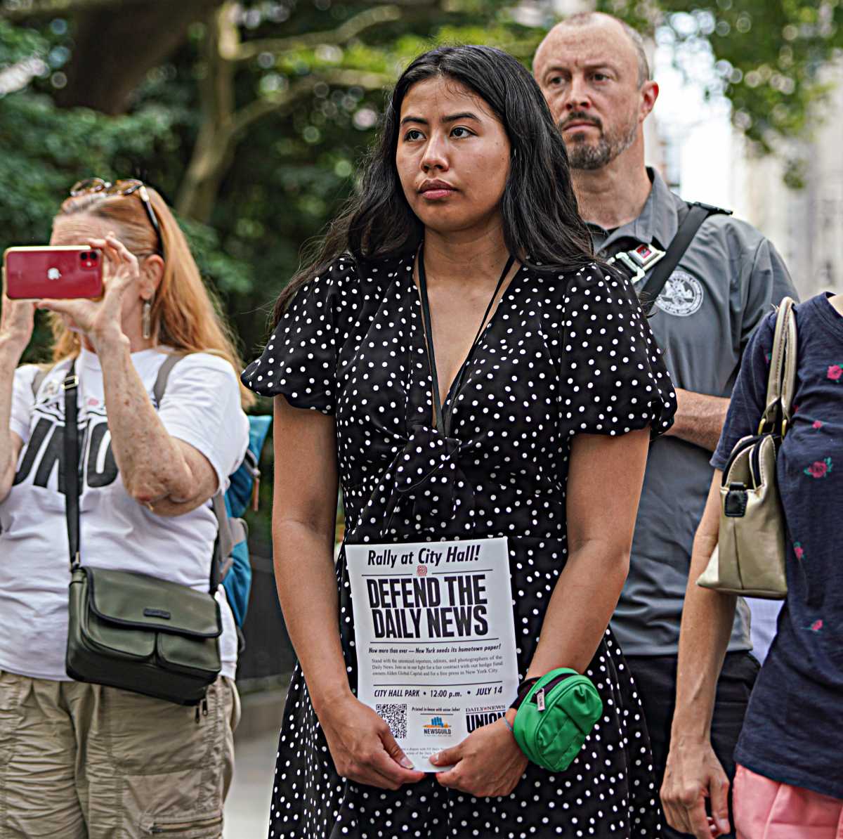 New York Daily News reporters demand 'living wages' from hedge fund owner at City Hall rally 6