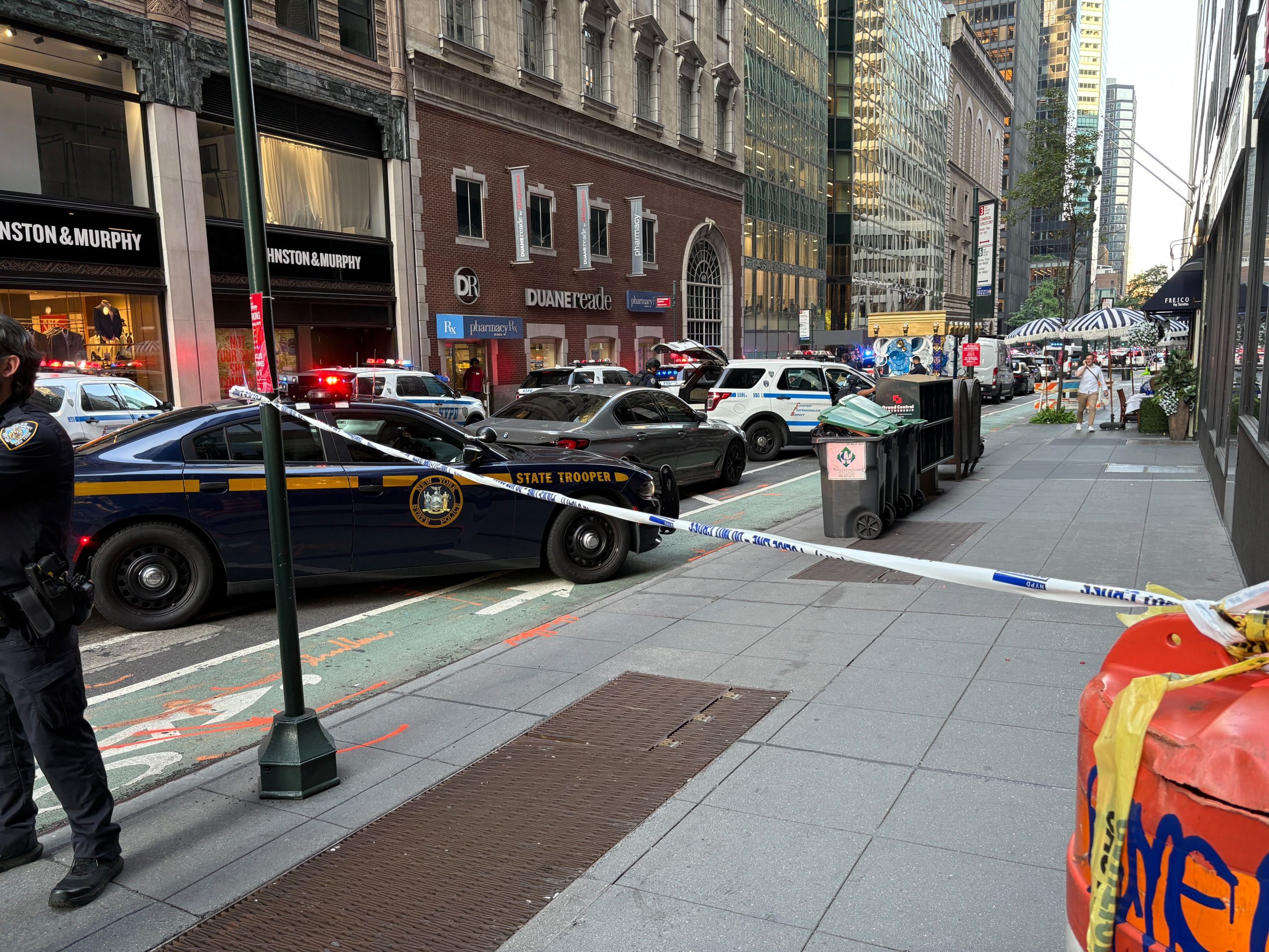 MIDTOWN MASS SHOOTING: Five people, including gunman and cop, dead in office building rampage 10