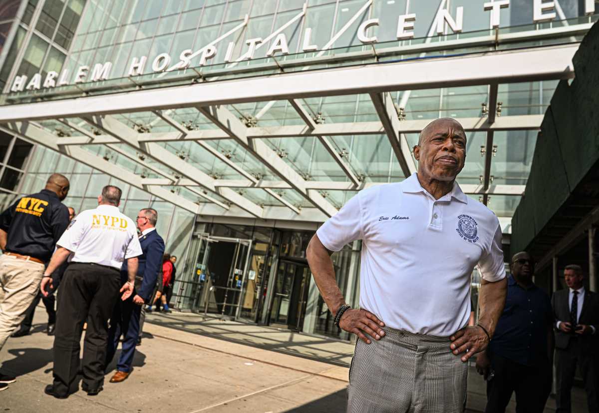 Mayor Adams rails against 'violent migrant' accused of shooting off-duty Border Patrol agent during Manhattan park robbery 2