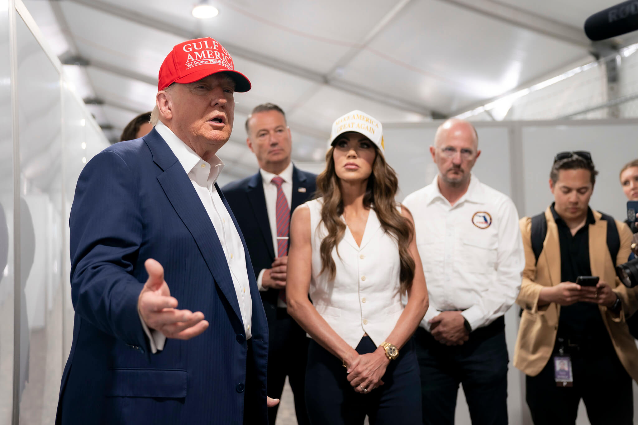 trump at alligator alcatraz