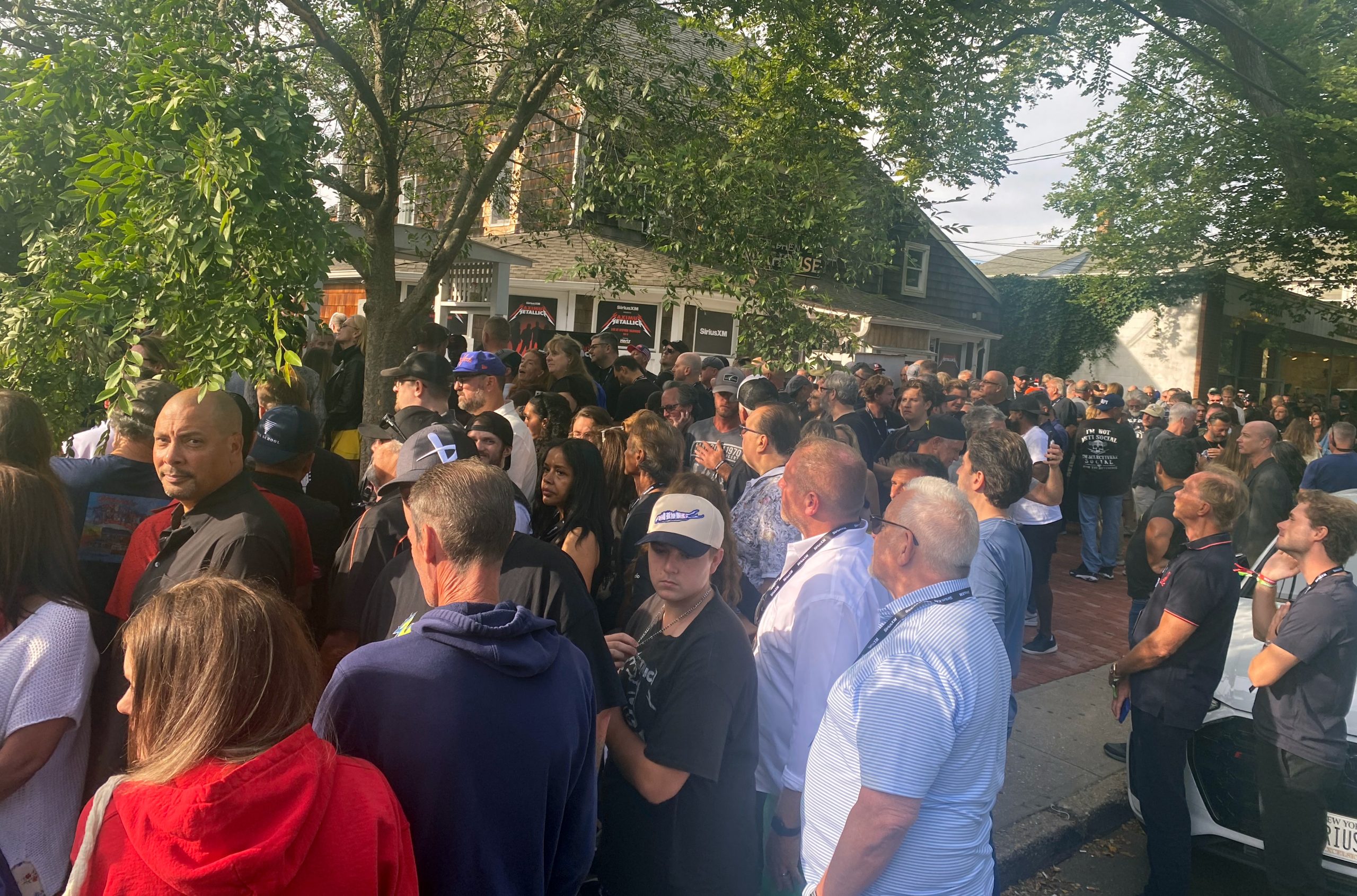 Metallica fans outside Stephen Talkhouse before the show