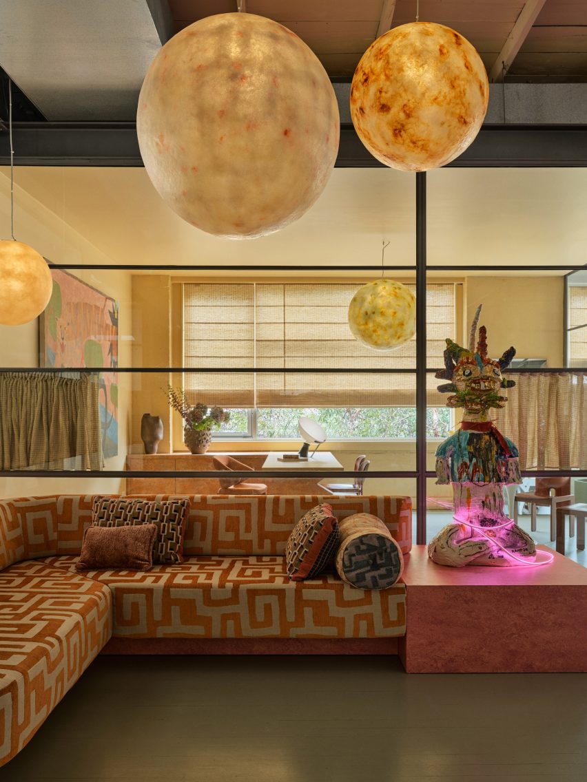 Lounge-like corner in Sydney office