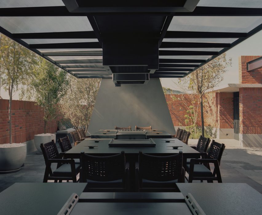 Outdoor dining at Mexican restaurant