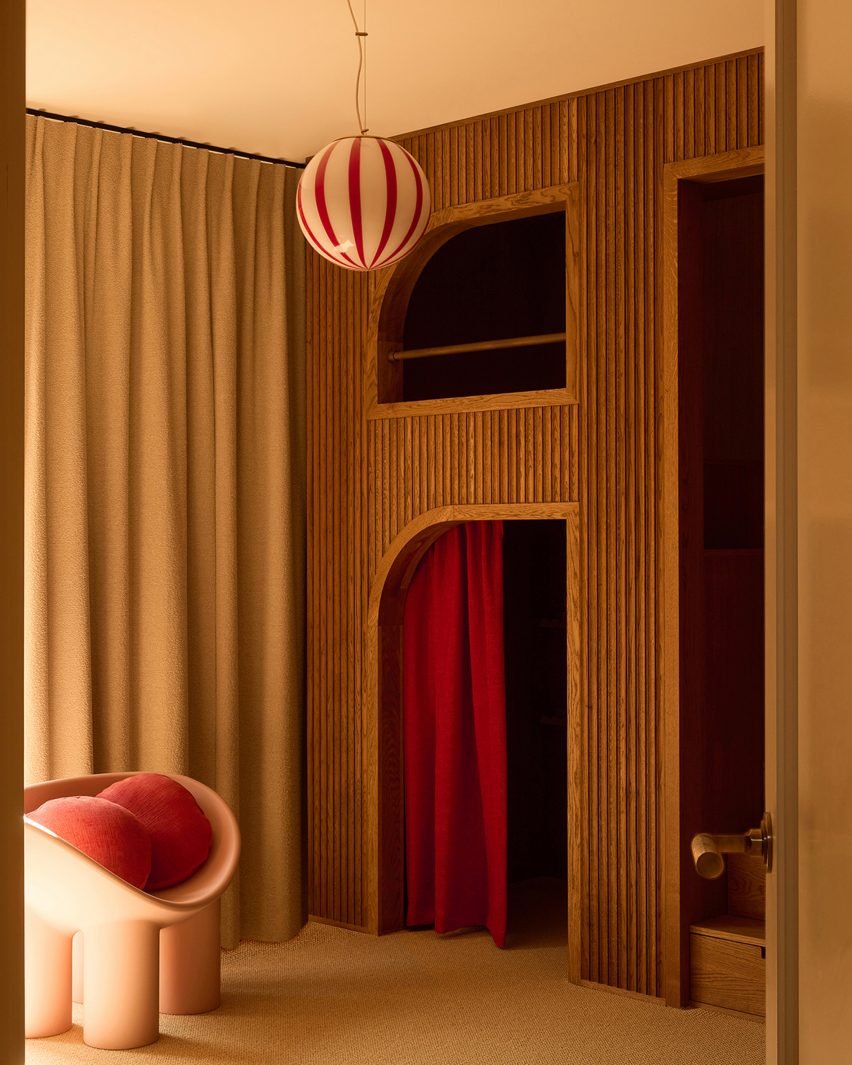 Children's room in Amsterdam Zuid home by Studio &Space