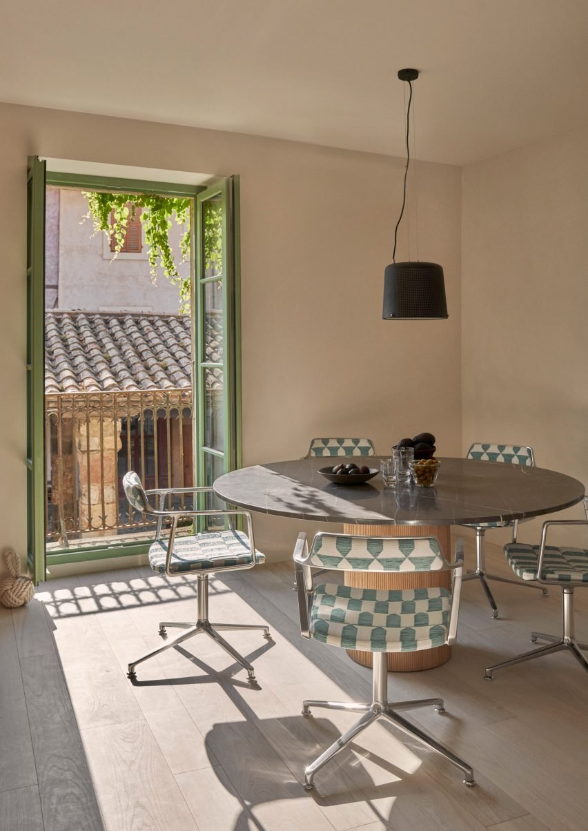 Dining table in Vipp Townhouse in Lagrasse