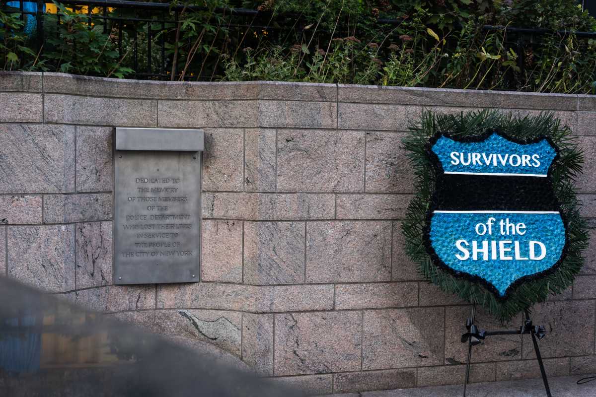 Jonathan Diller, NYPD cop gunned down in 2024 added to NYPD’s memorial wall in Manhattan 3