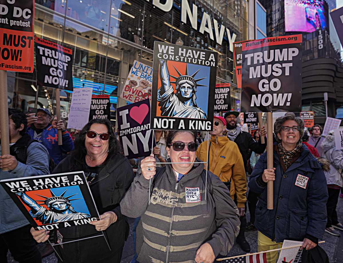 ‘No Kings’ march in NYC sees more than 100,000 marchers speak out against Trump, no arrests or disruptions 12