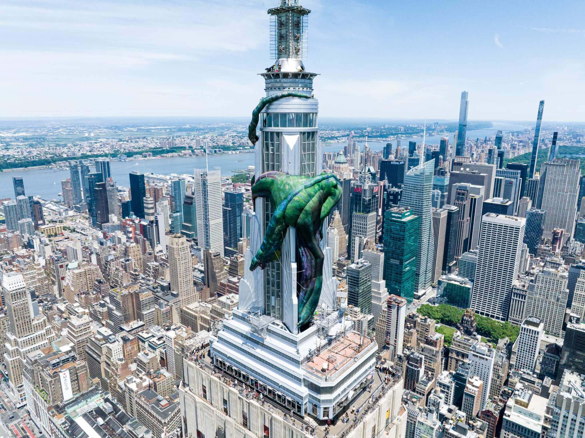 dragon on empire state building