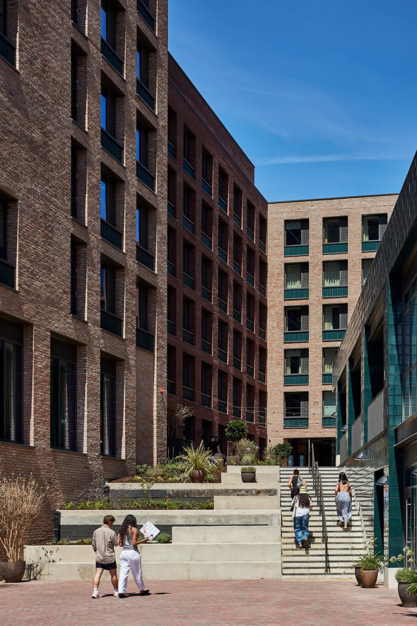 Courtyard at Mason & Fifth Westbourne Park by AHMM