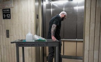 The mystery of 26 Federal Plaza’s fifth floor: Volunteers say ICE is taking more immigrants during routine check-ins out of view of observers and press