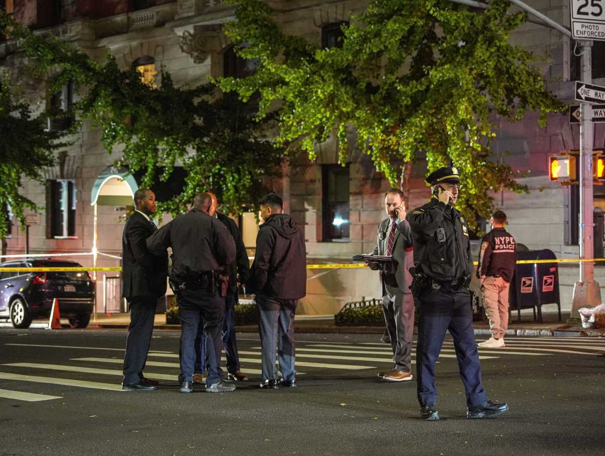 BREAKING: Police shoot and kill armed man who fired at them on Upper East Side 2 police officers at scene of shooting on upper east side