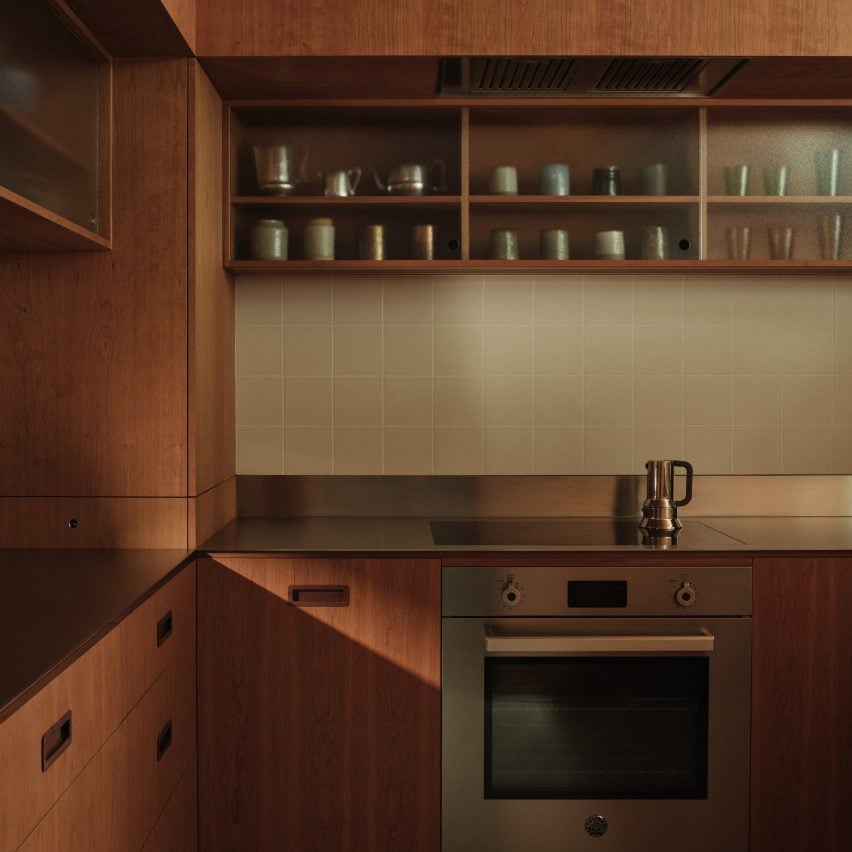 Pine Heath Kitchen by Studio Hagen Hall