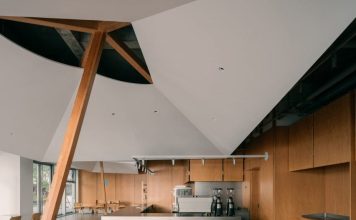 Tent-like canopies bring “outdoor feeling” to Blue Bottle Coffee at West Bund