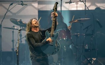 Foo Fighters Deliver Unforgettable Set, 4 Non Blondes Thrill With ‘What’s Up’ on Day 1 of Corona Capital