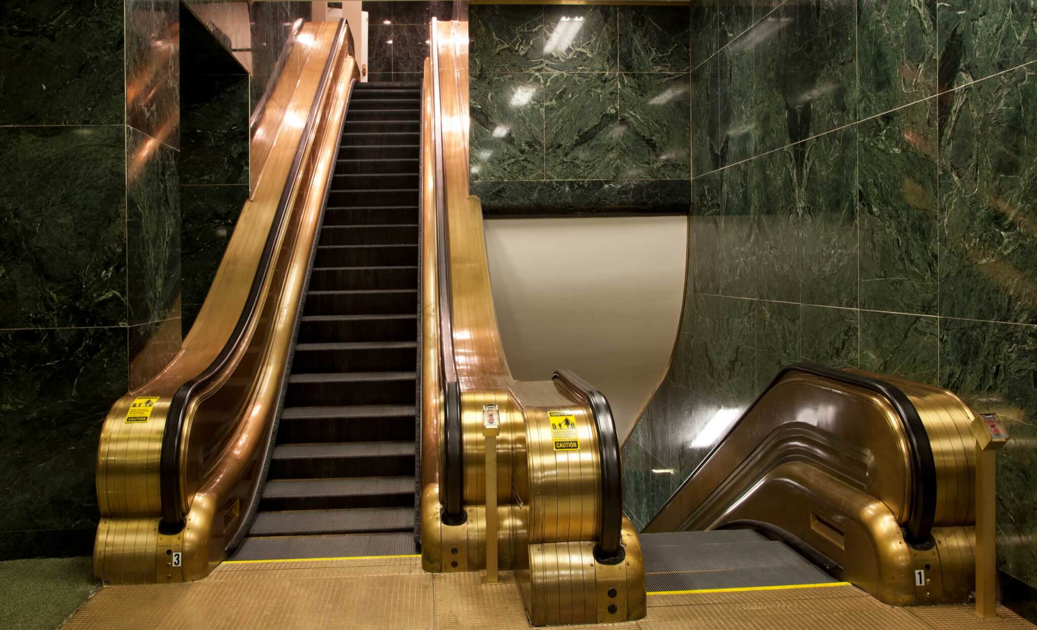 escalator inside the Wilbur J. Cohen Federal Building