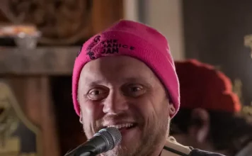 Sea Shanties for Breast Cancer Research are back at Hurley’s Bar