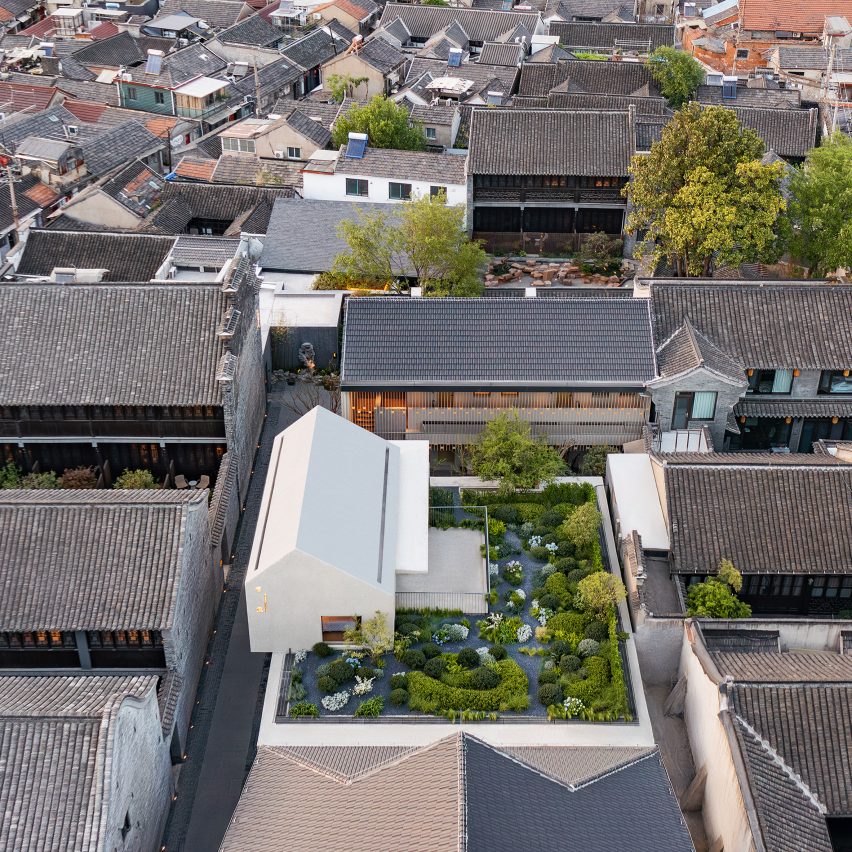 Jiangnan House Yangzhou Guangling by BLUE Architecture Studio and the Urban Architecture Lab at Southeast University
