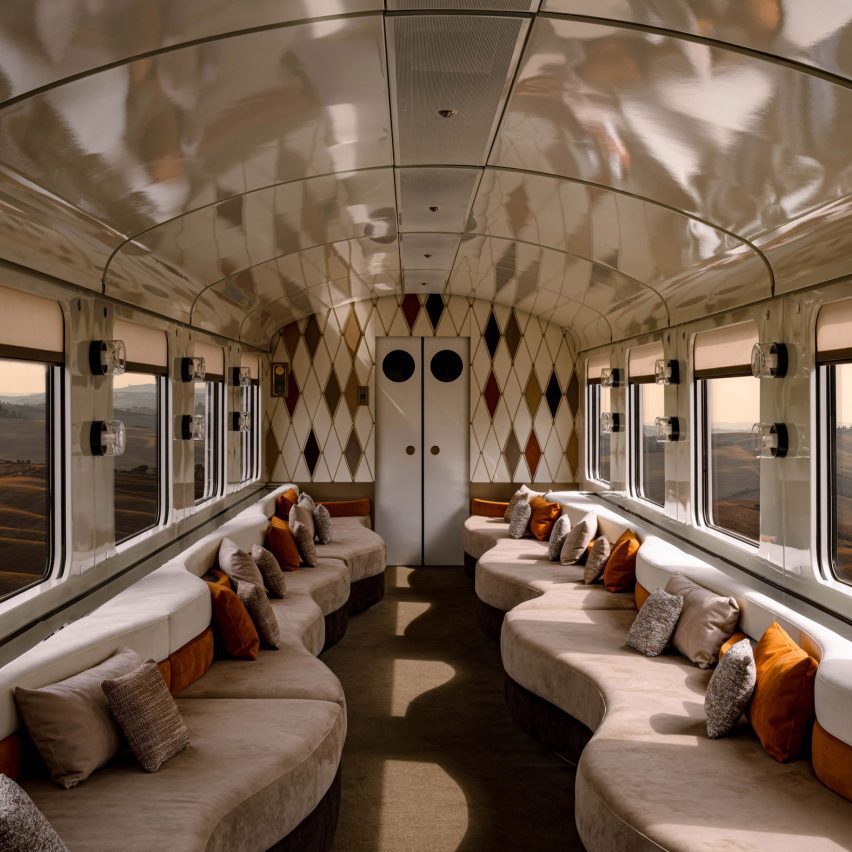 Bar car with undulating seats
