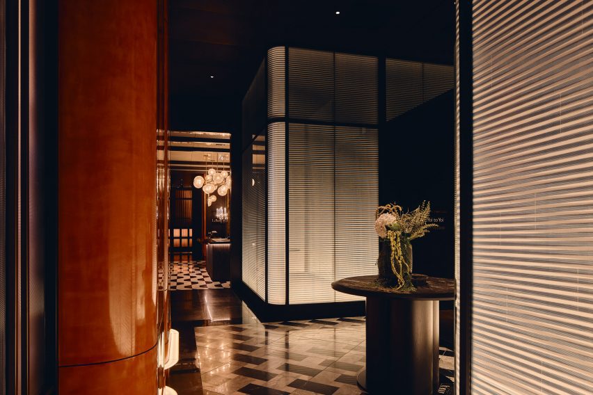 Bar spaces of Tokyo skyscraper hotel