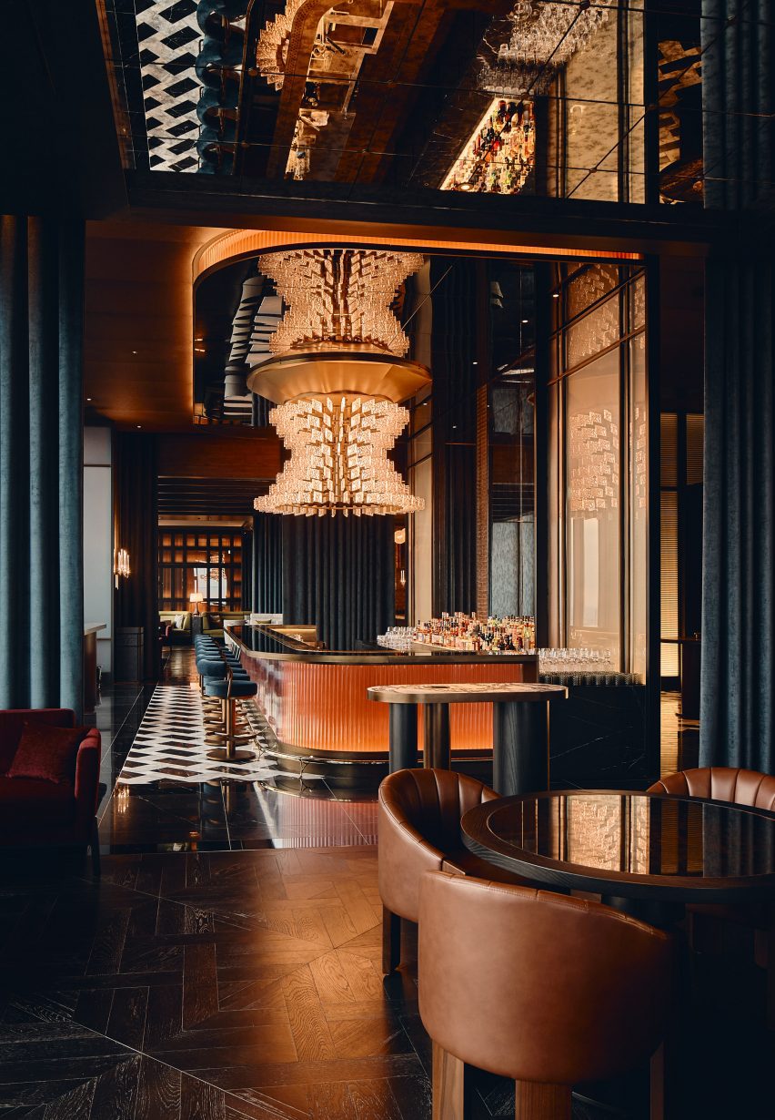 Bar of Fairmont Tokyo hotel by BAR Studio