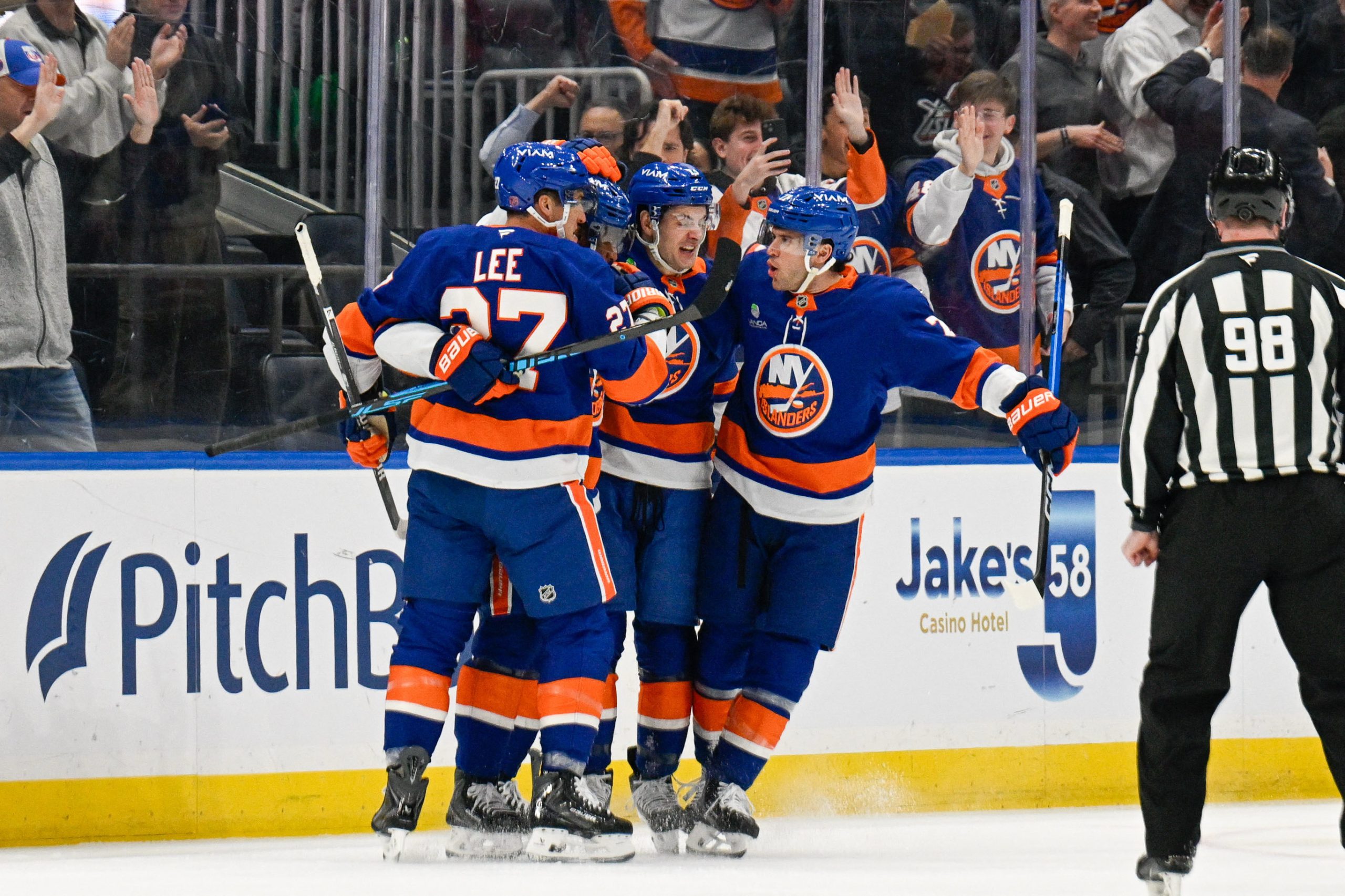 Sorokin sets Islanders' shutout record, Duclair records hat trick in 9-0 win over Devils 2 Anthony Duclair goal Islanders Devils