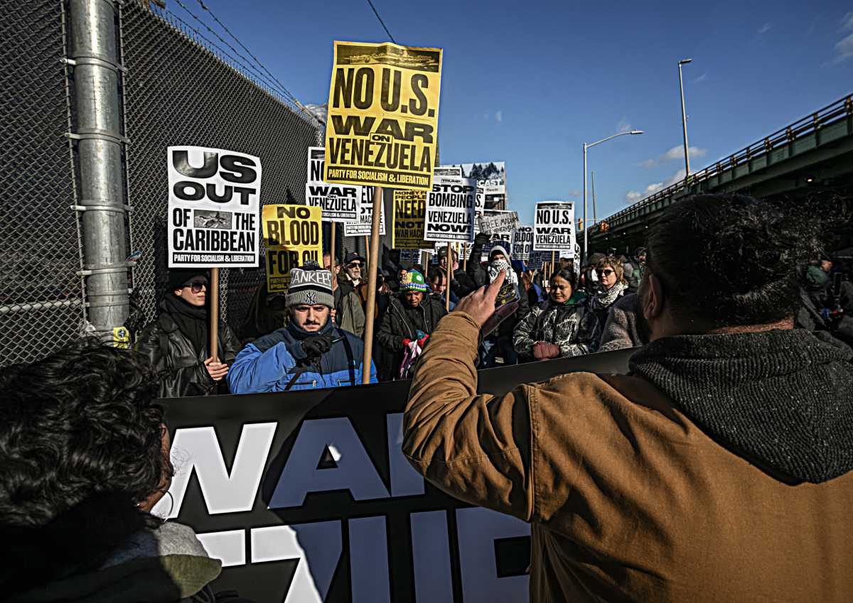 Nicolas Maduro arrest: Protesters rail against Venezuelan despot outside jail where he awaits prosecution 2