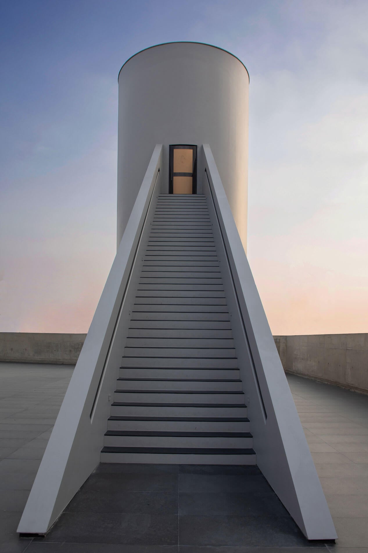 Straight Up by James Turrell 