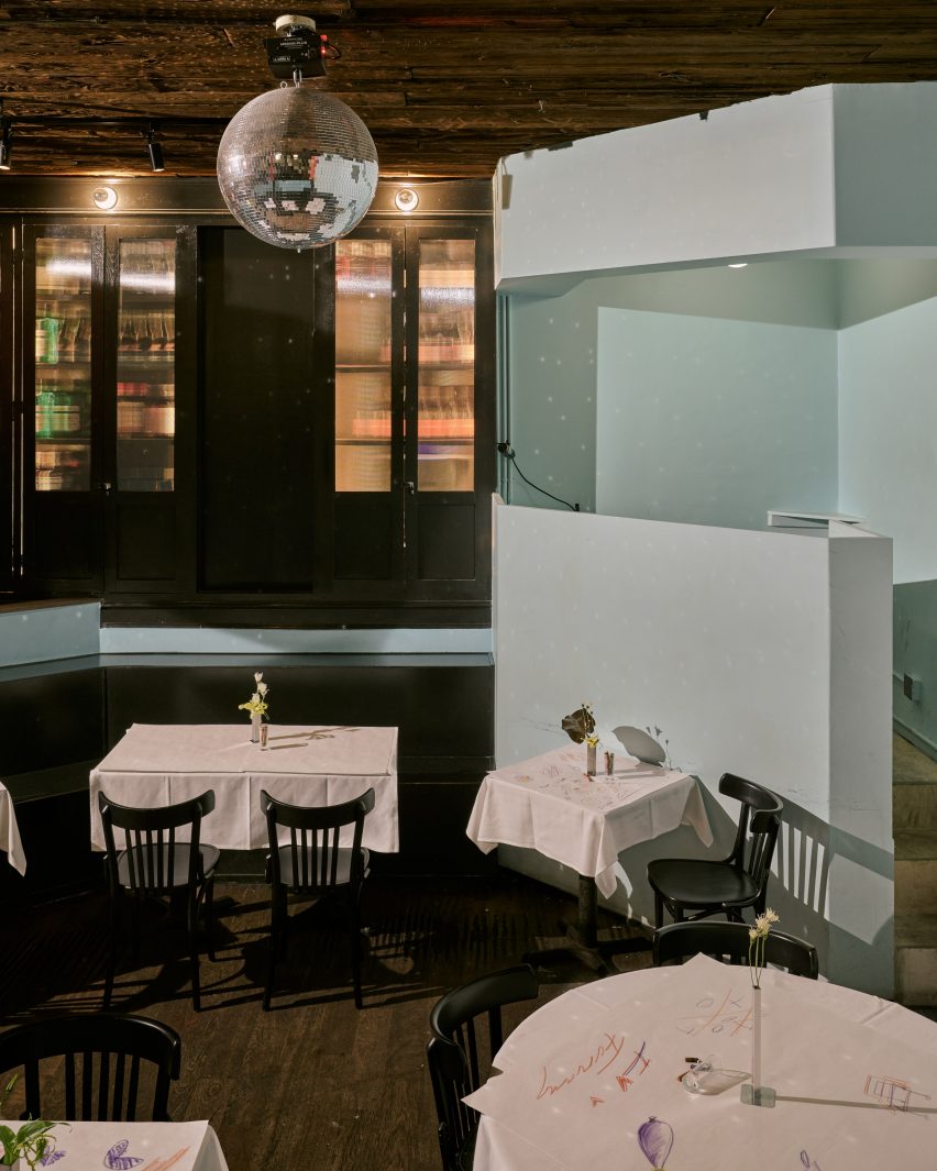 Sunken lounge area in Funny Bar