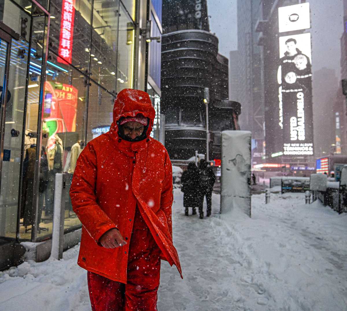 NYC BLIZZARD: See how New Yorkers managed the big snowstorm, then reveled in it 12
