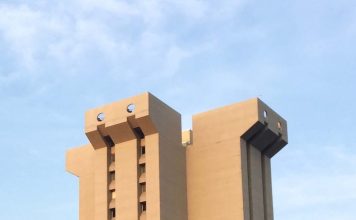 University of Cincinnati says goodbye to Crosley Tower, a 16-story Brutalist tower by A. M. Kinney Associates