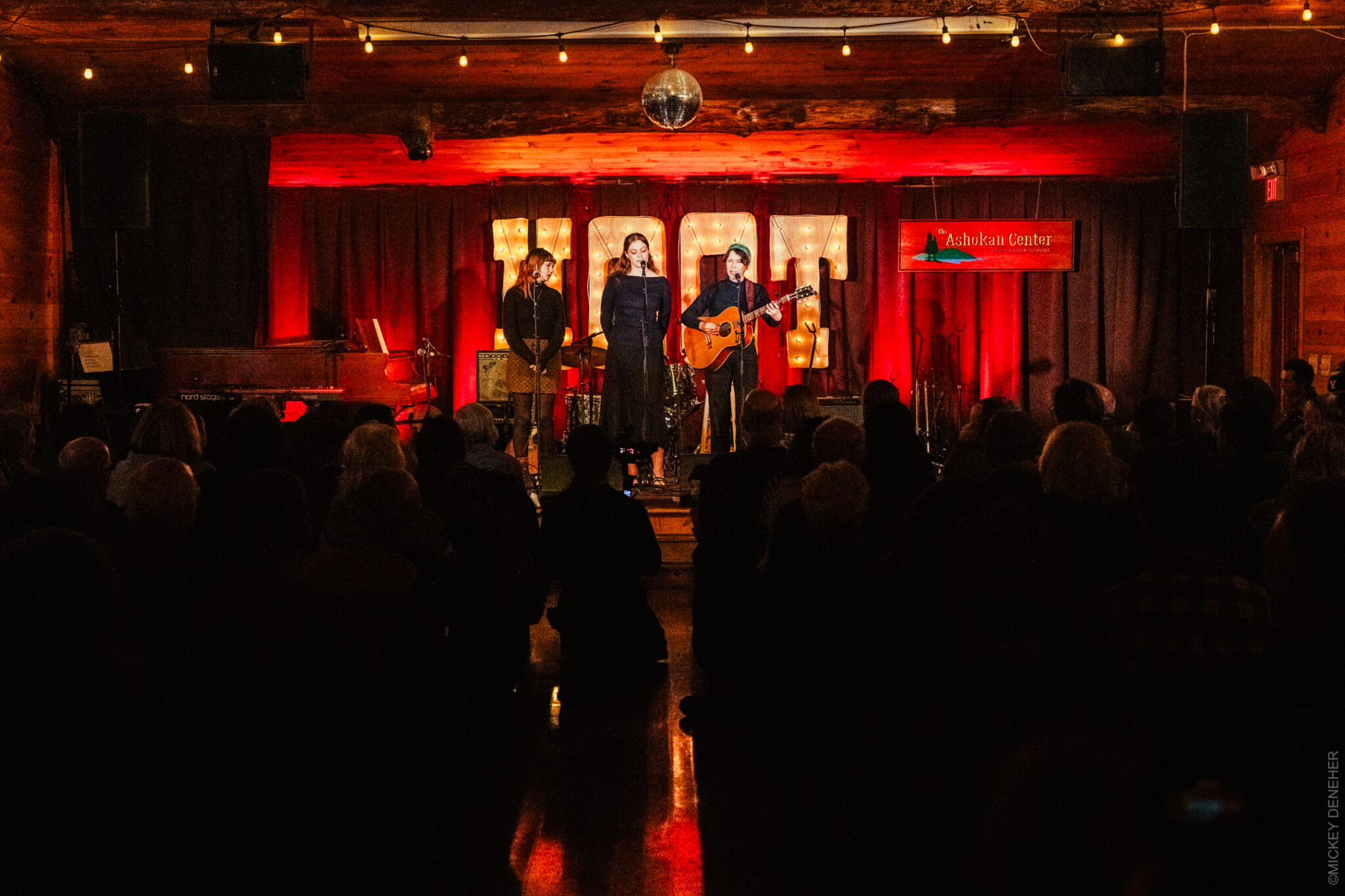 Winter Hoot - Guthrie Family Singers