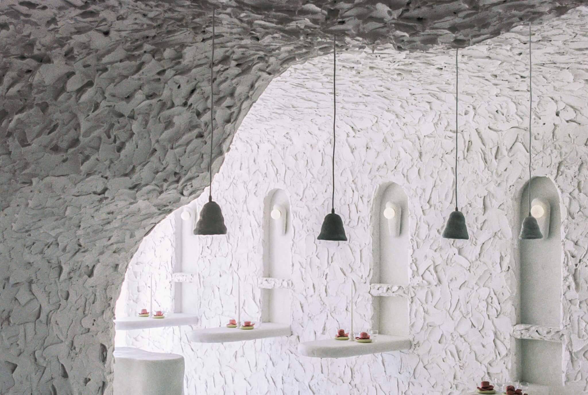 Cento Raw Bar interior