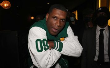 Jay Electronica Barks On Booing Fans, Hops Into The Crowd For The Fade Delivery